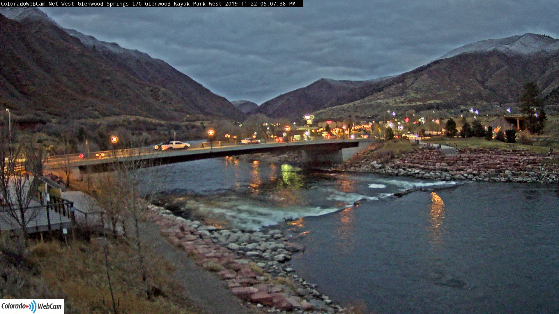 Glenwood Kayak Park Wave Wide View cam Colorado River Colorado cam